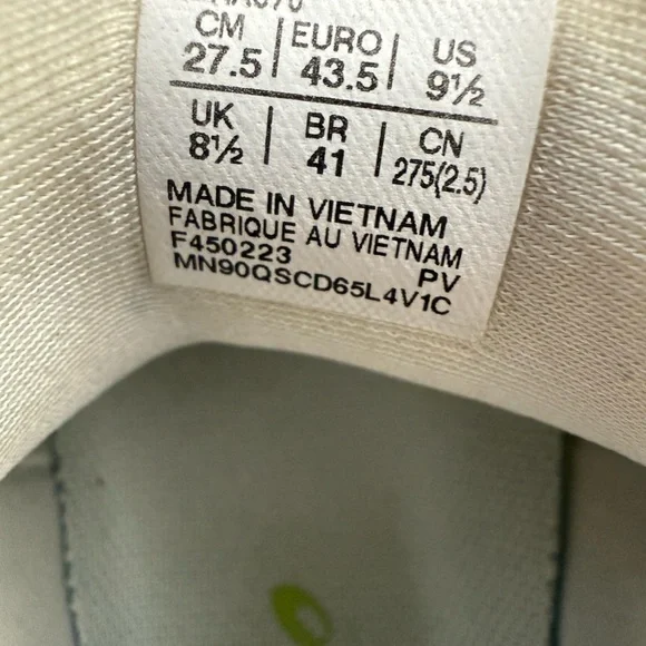 ASICS Cream and Teal Sneakers - Picture 7 of 7